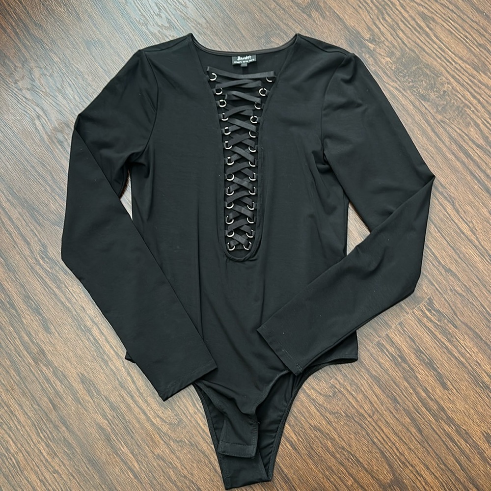 Bardot black lace front bodysuit size 6 small